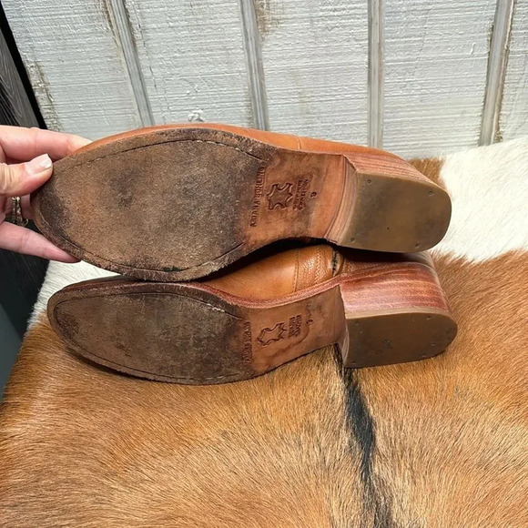 Ariana Bohling women size 9 tan booties - Picture 4 of 11